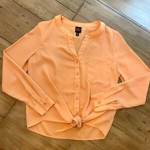 2b bebe tie shirt